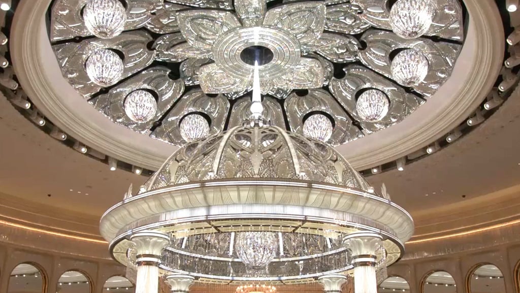 CRYSTAL LOBBY SHOW