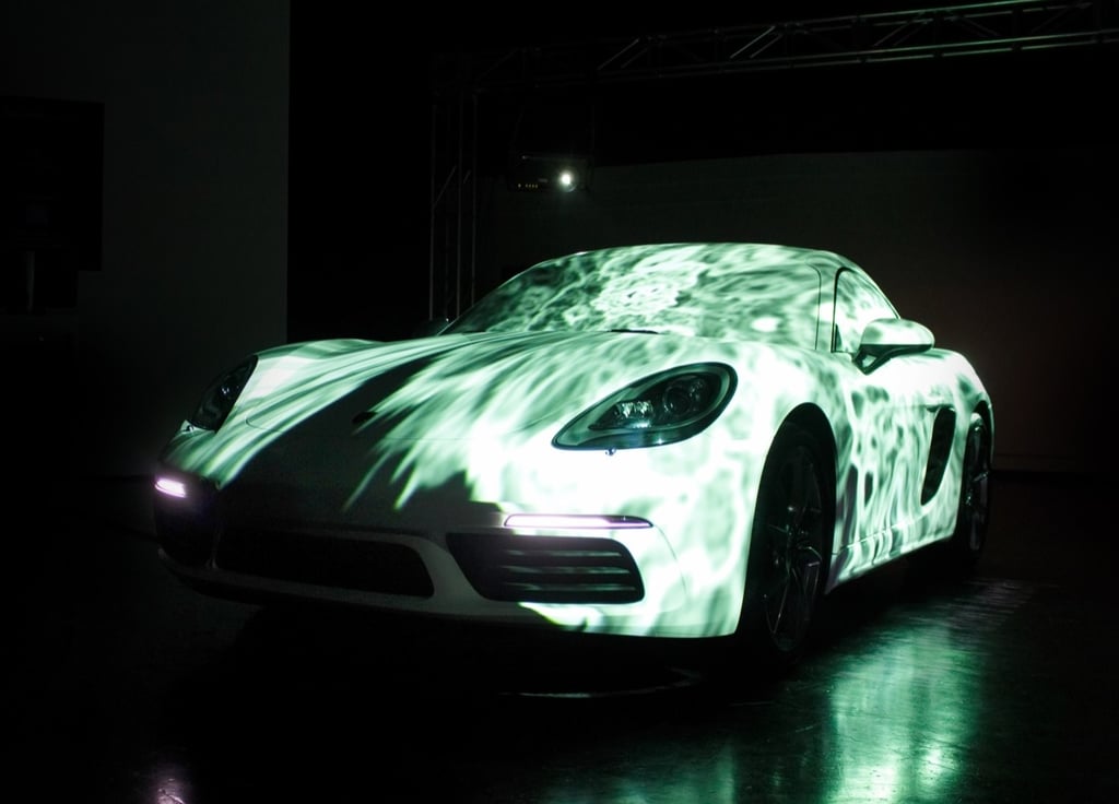PORSCHE